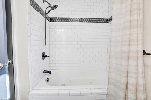 3137 Russell Way Lane, Winston-salem, NC 27127