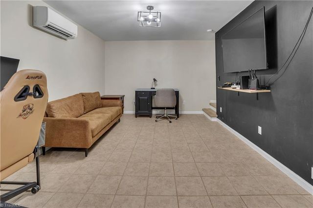 3137 Russell Way Lane, Winston-salem, NC 27127