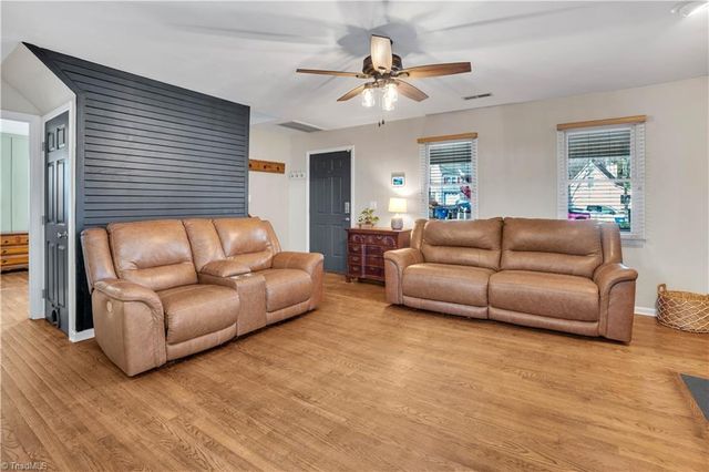 3137 Russell Way Lane, Winston-salem, NC 27127