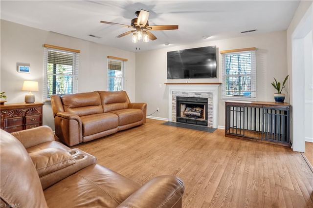 3137 Russell Way Lane, Winston-salem, NC 27127