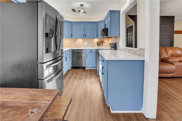 3137 Russell Way Lane, Winston-salem, NC 27127