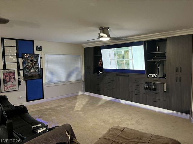 8728 Castle Hill Avenue, Las Vegas, NV 89129