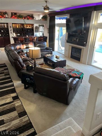 8728 Castle Hill Avenue, Las Vegas, NV 89129