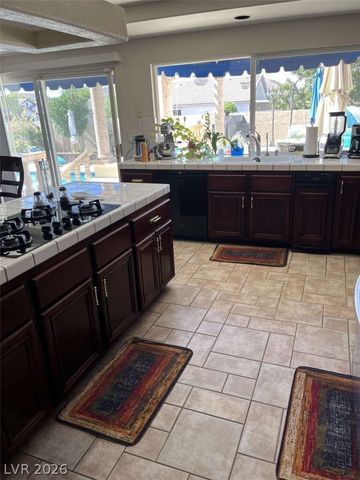 8728 Castle Hill Avenue, Las Vegas, NV 89129