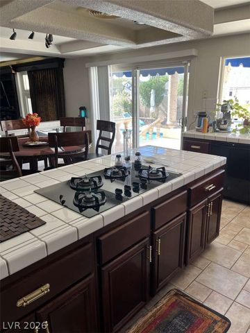 8728 Castle Hill Avenue, Las Vegas, NV 89129