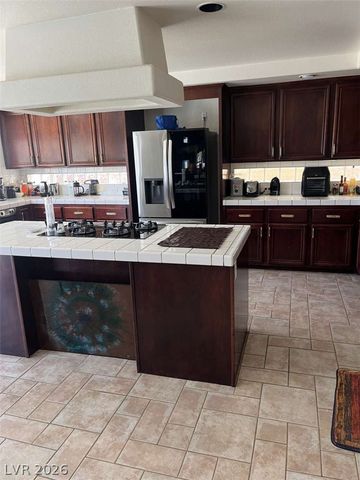 8728 Castle Hill Avenue, Las Vegas, NV 89129