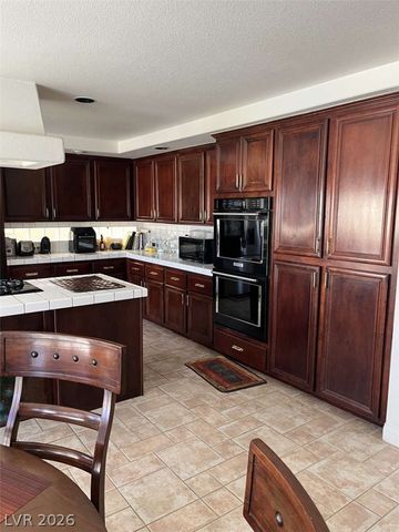8728 Castle Hill Avenue, Las Vegas, NV 89129