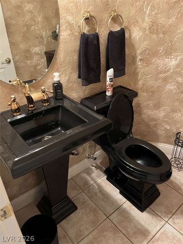 8728 Castle Hill Avenue, Las Vegas, NV 89129