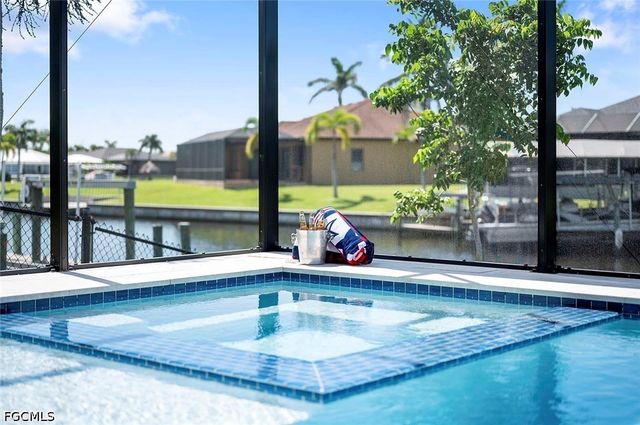 2802 Gleason PKWY, Cape Coral, FL 33914