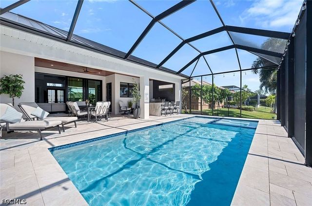 2802 Gleason PKWY, Cape Coral, FL 33914