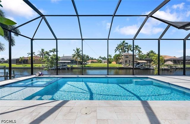 2802 Gleason PKWY, Cape Coral, FL 33914