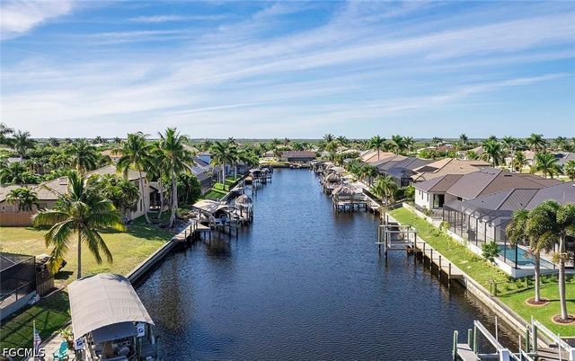 2802 Gleason PKWY, Cape Coral, FL 33914