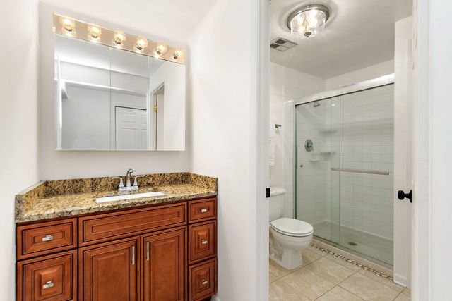 31 S Salem Drive, Schaumburg, IL 60193