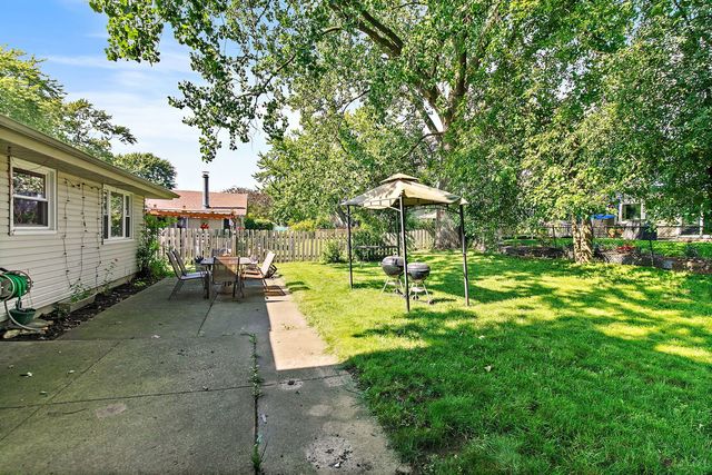 31 S Salem Drive, Schaumburg, IL 60193