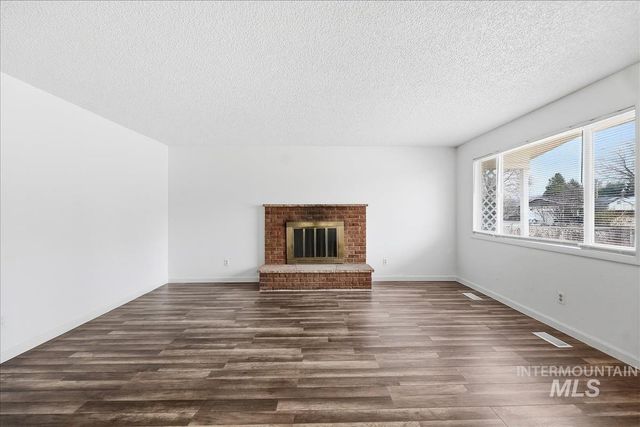 4151 N Patton Ave, Boise, ID 83704