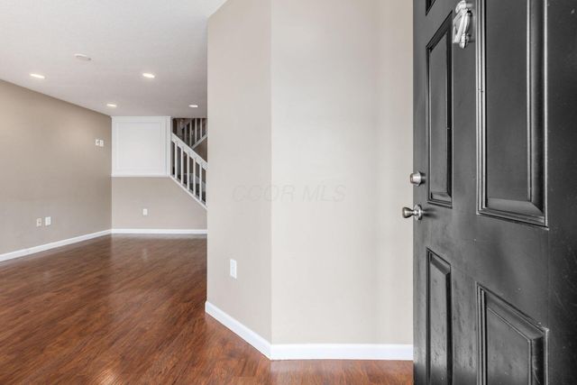 300 Pagodatree Drive, Blacklick, OH 43004