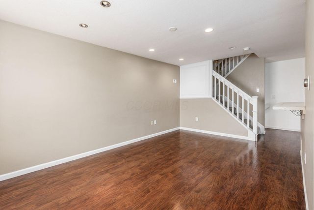 300 Pagodatree Drive, Blacklick, OH 43004