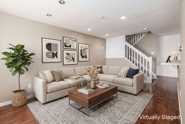 300 Pagodatree Drive, Blacklick, OH 43004