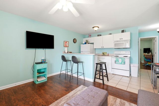 804 12th Ave S Apt 104, North Myrtle Beach, SC 29582