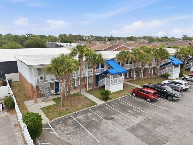 804 12th Ave S Apt 104, North Myrtle Beach, SC 29582