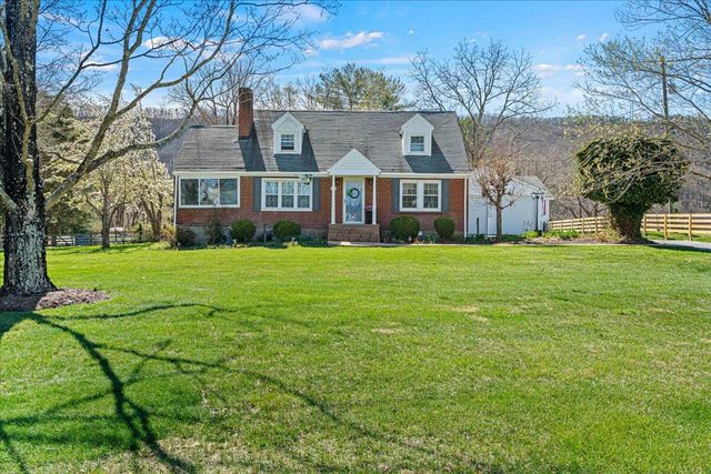 779 Catawba RD, Daleville, VA 24083