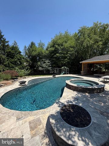 694 LINDSEY WAY, Horsham, PA 19044