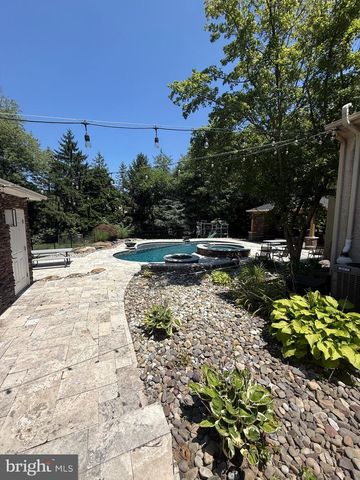 694 LINDSEY WAY, Horsham, PA 19044