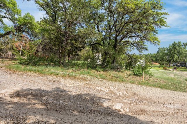 511 District LN, Lago Vista, TX 78645