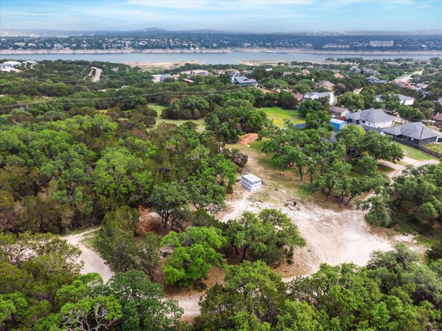 511 District LN, Lago Vista, TX 78645