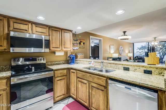 2046 Beach Boulevard, 328, Biloxi, MS 39531