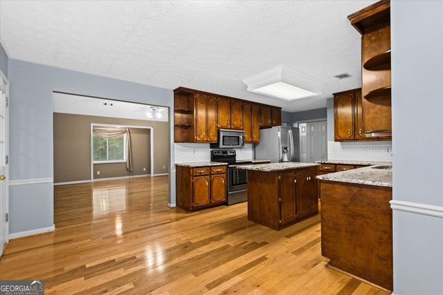 842 Twin Oaks Drive, Monroe, GA 30655