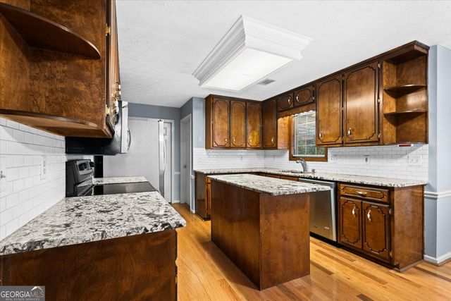 842 Twin Oaks Drive, Monroe, GA 30655
