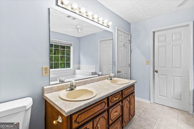842 Twin Oaks Drive, Monroe, GA 30655