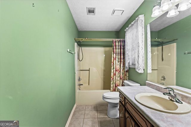 842 Twin Oaks Drive, Monroe, GA 30655
