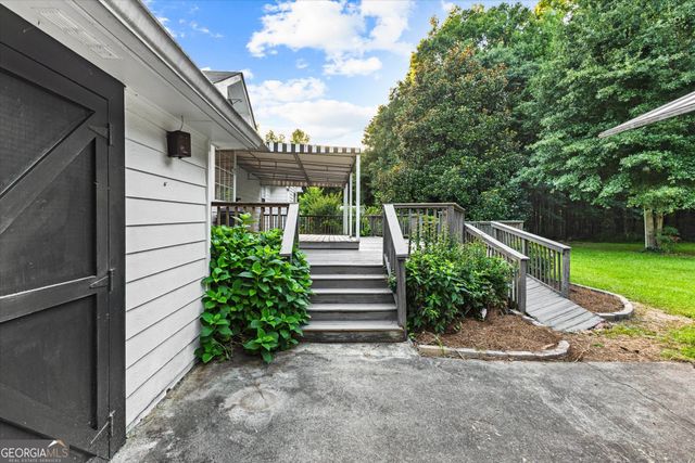 842 Twin Oaks Drive, Monroe, GA 30655