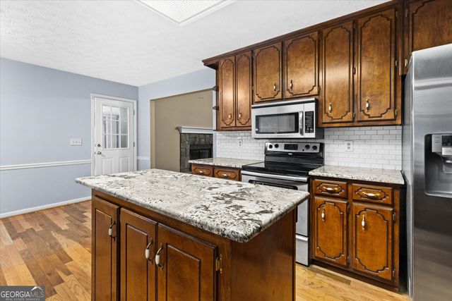 842 Twin Oaks Drive, Monroe, GA 30655