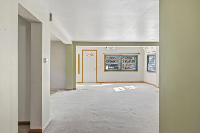 512 Hill Street, La Porte, IN 46350