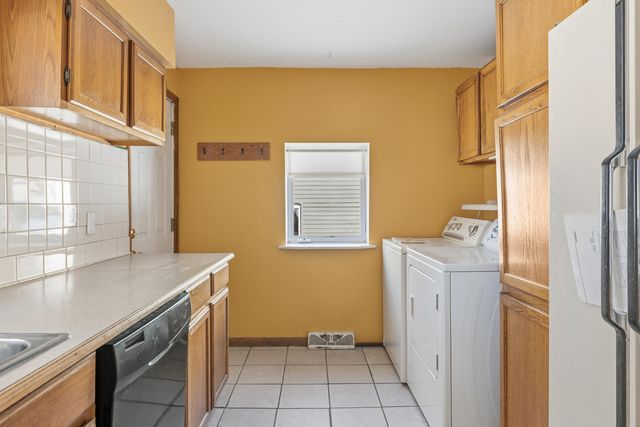 512 Hill Street, La Porte, IN 46350