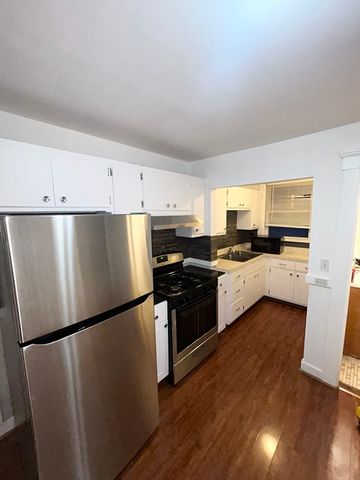 13 Nelson Rd 1, Peabody, MA 01960