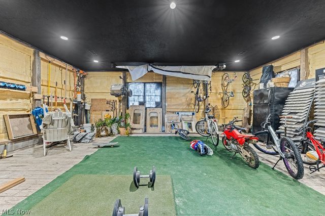 6480 Frederick Avenue NE, Alliance, OH 44601