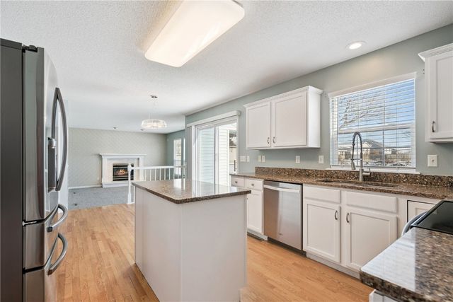 7730 Burr Ridge Drive NE, Cedar Rapids, IA 52402