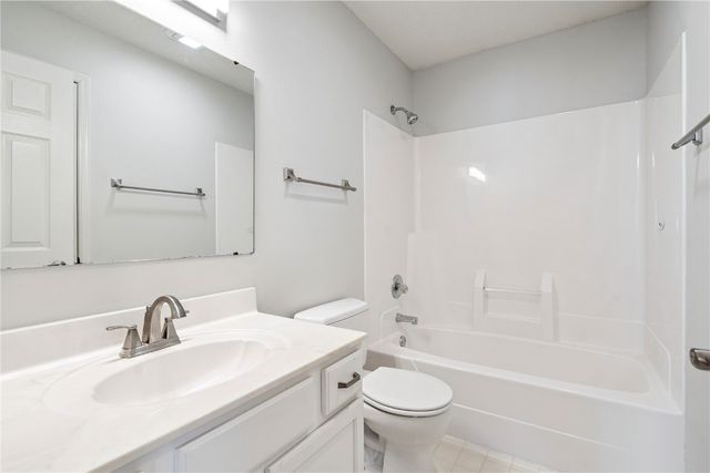 7730 Burr Ridge Drive NE, Cedar Rapids, IA 52402