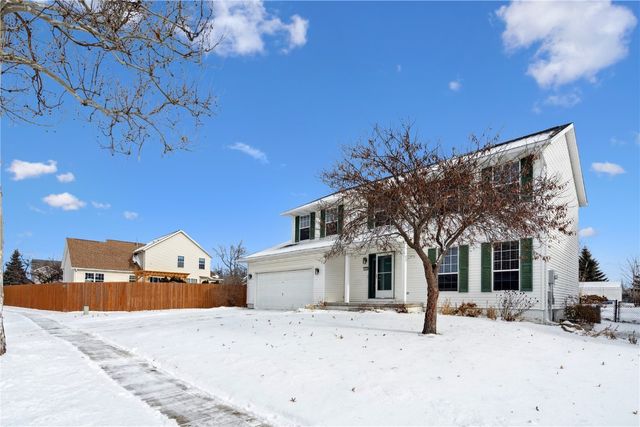 7730 Burr Ridge Drive NE, Cedar Rapids, IA 52402