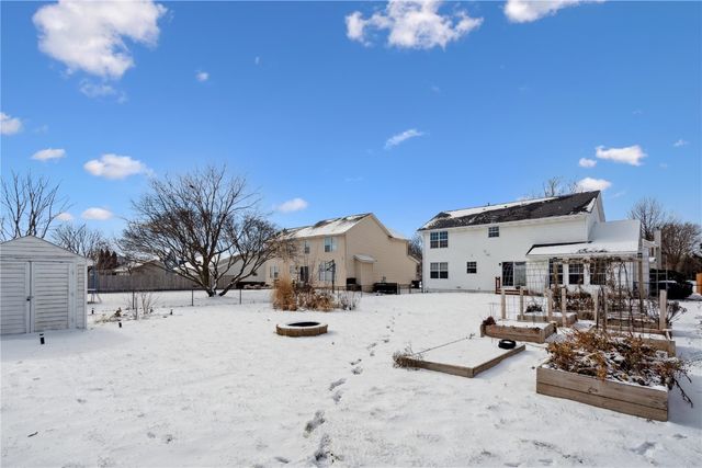 7730 Burr Ridge Drive NE, Cedar Rapids, IA 52402