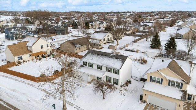 7730 Burr Ridge Drive NE, Cedar Rapids, IA 52402