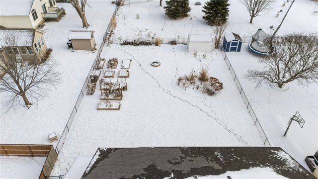 7730 Burr Ridge Drive NE, Cedar Rapids, IA 52402