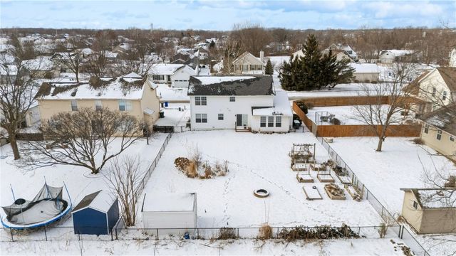 7730 Burr Ridge Drive NE, Cedar Rapids, IA 52402