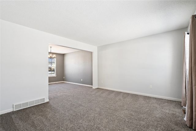 7730 Burr Ridge Drive NE, Cedar Rapids, IA 52402