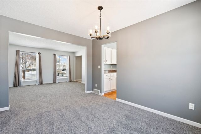 7730 Burr Ridge Drive NE, Cedar Rapids, IA 52402