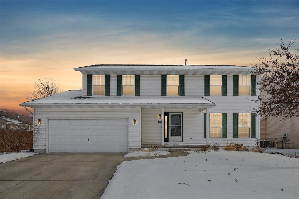7730 Burr Ridge Drive NE, Cedar Rapids, IA 52402